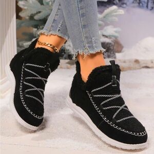 Women’s low top platform sneakers 6.5